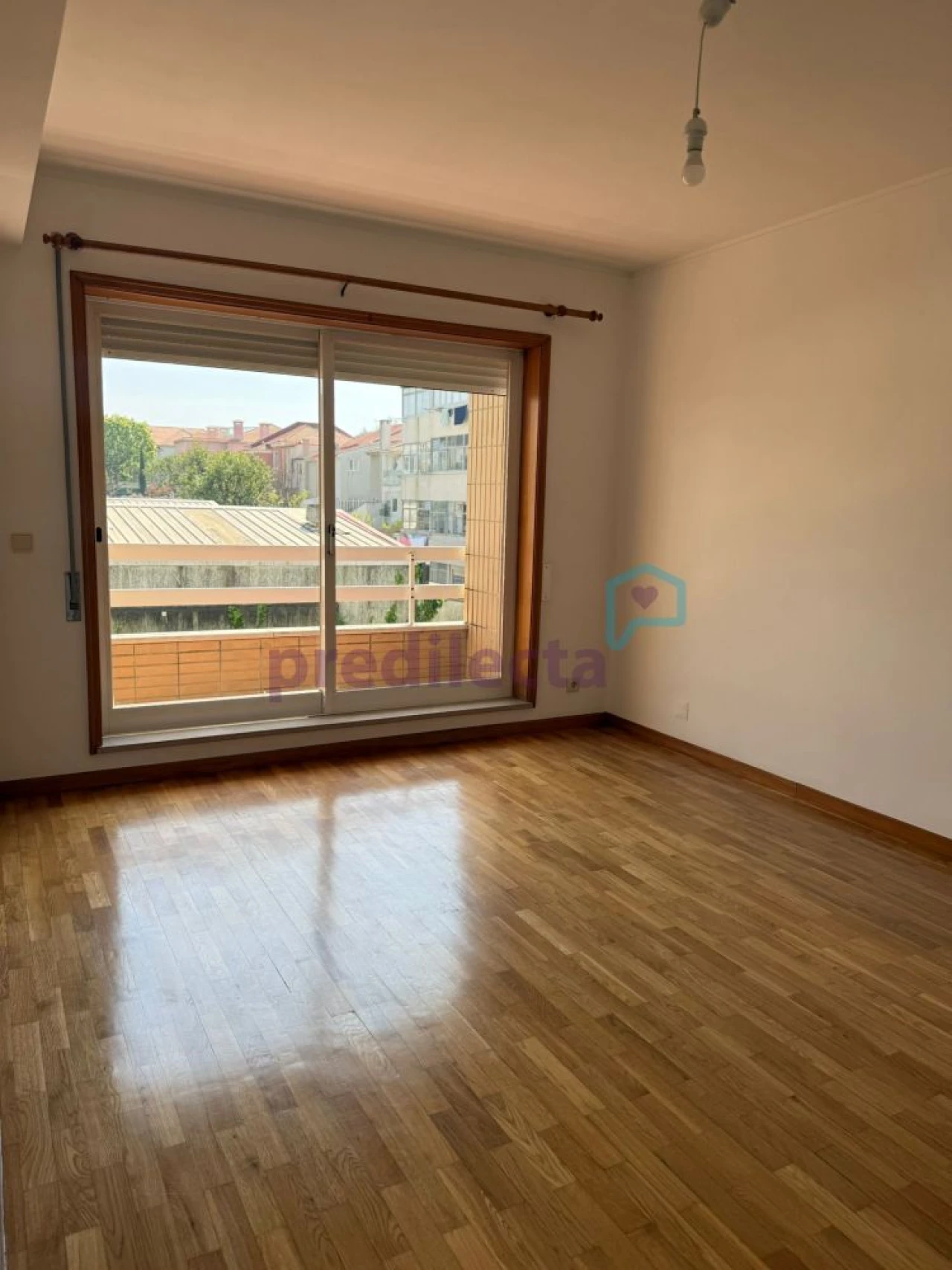 Apartamento T1 para Arrendamento em Paranhos Foto 9