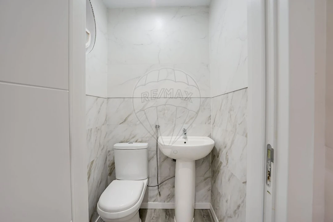 Apartamento T2 para Venda em Arroios Foto 27