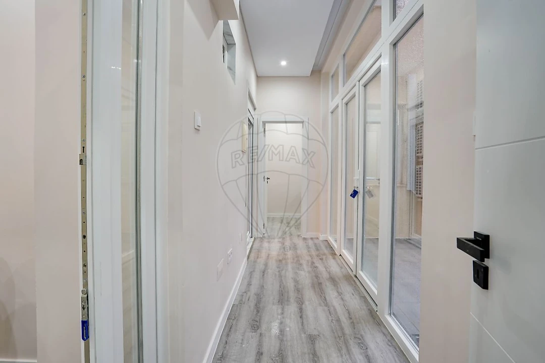 Apartamento T2 para Venda em Arroios Foto 25