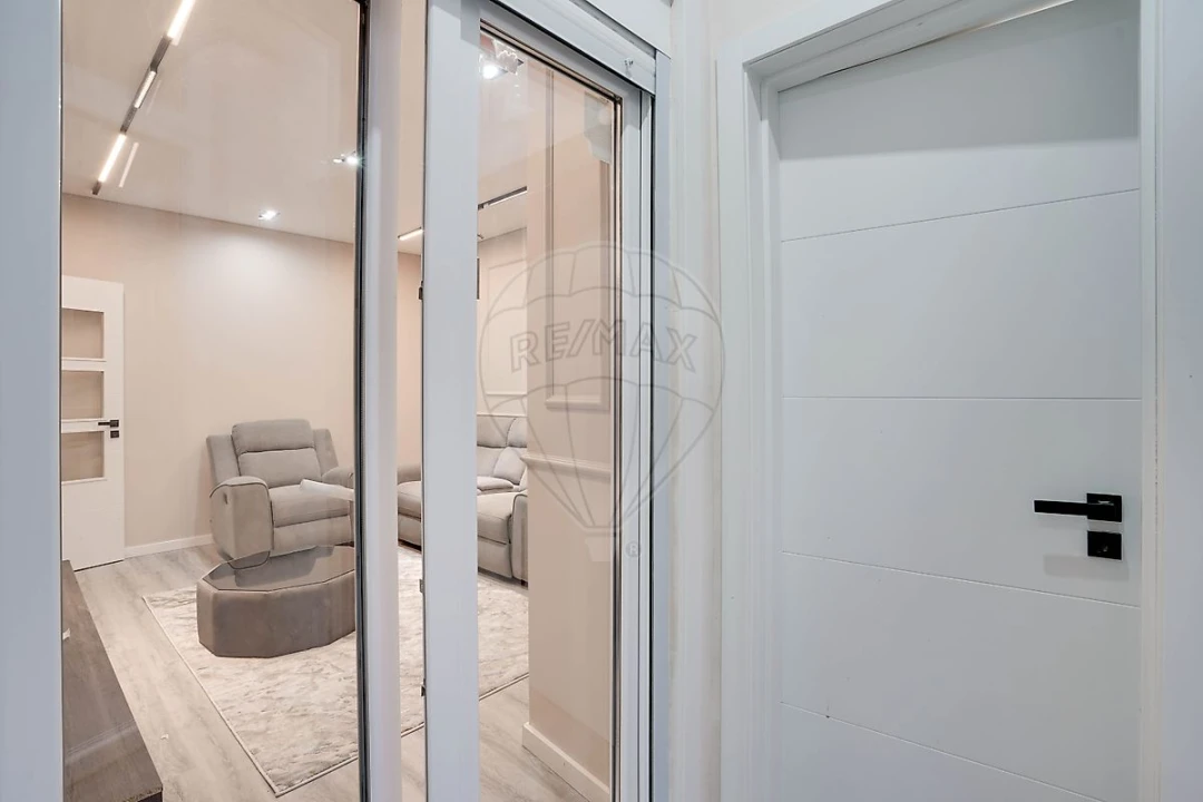 Apartamento T2 para Venda em Arroios Foto 8