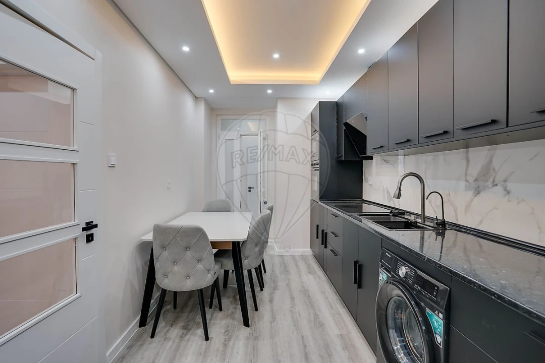 Apartamento T2 para Venda em Arroios Foto 9