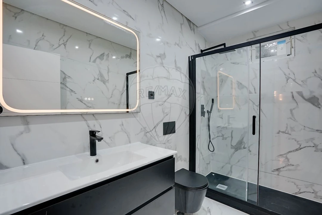 Apartamento T2 para Venda em Arroios Foto 24