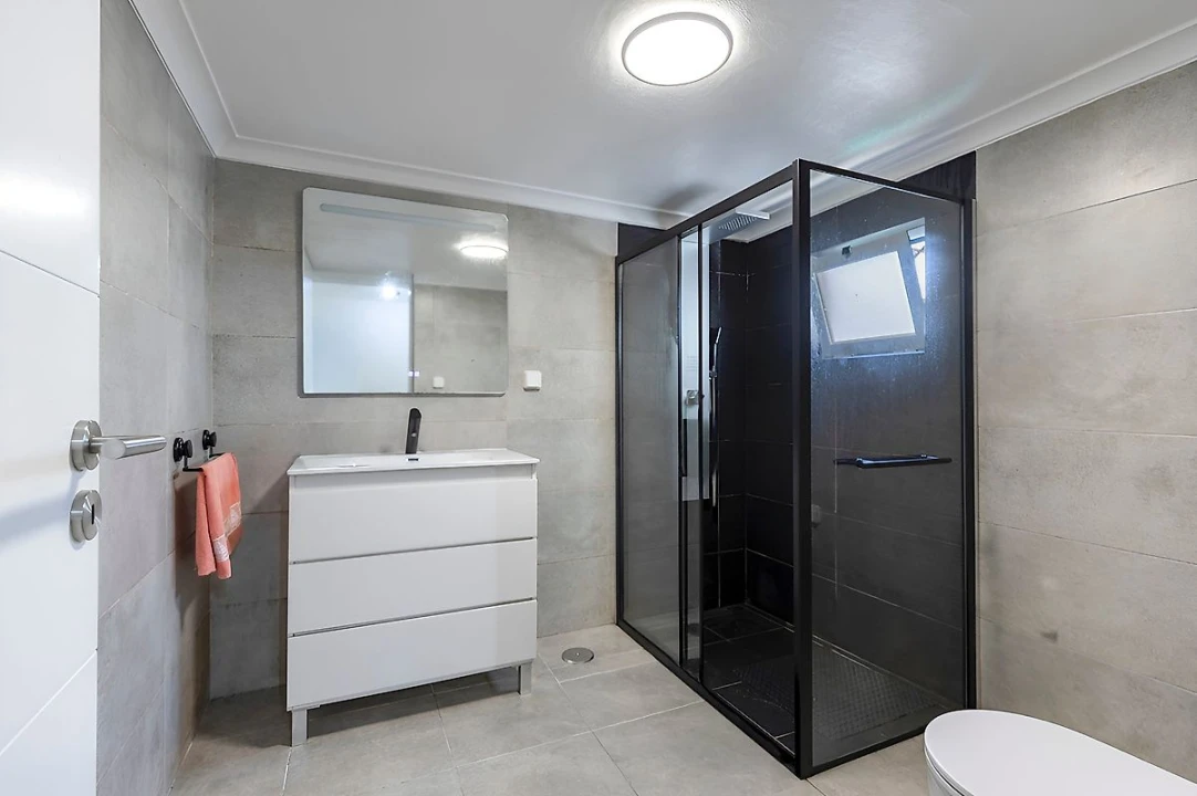 Moradia T2 para Venda em Santa Maria, São Pedro e Matacães Foto 6