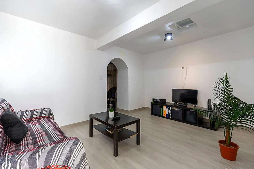 Moradia T2 para Venda em Santa Maria, São Pedro e Matacães Foto 3