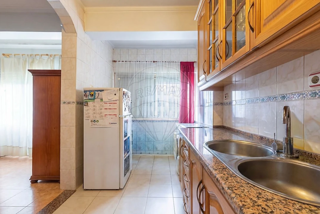 Apartamento T2 para Venda em Odivelas Foto 4