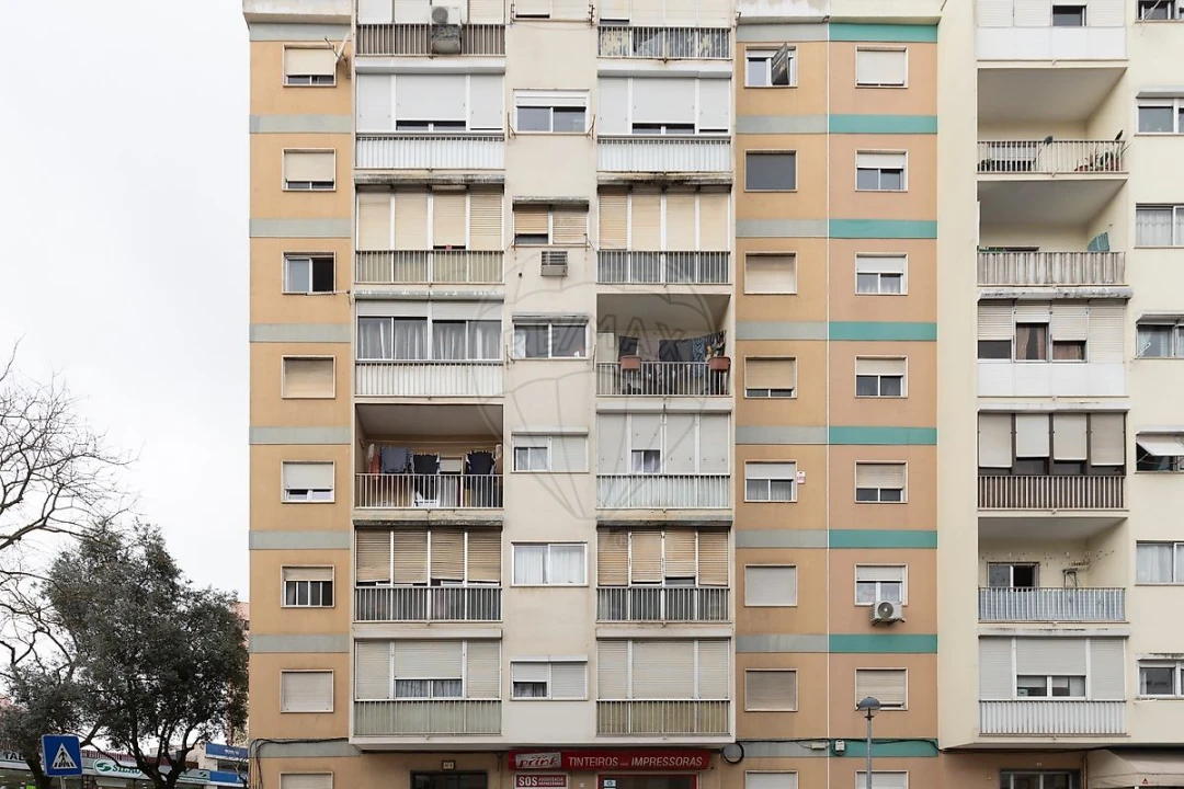 Apartamento T2 para Venda em Odivelas Foto 12
