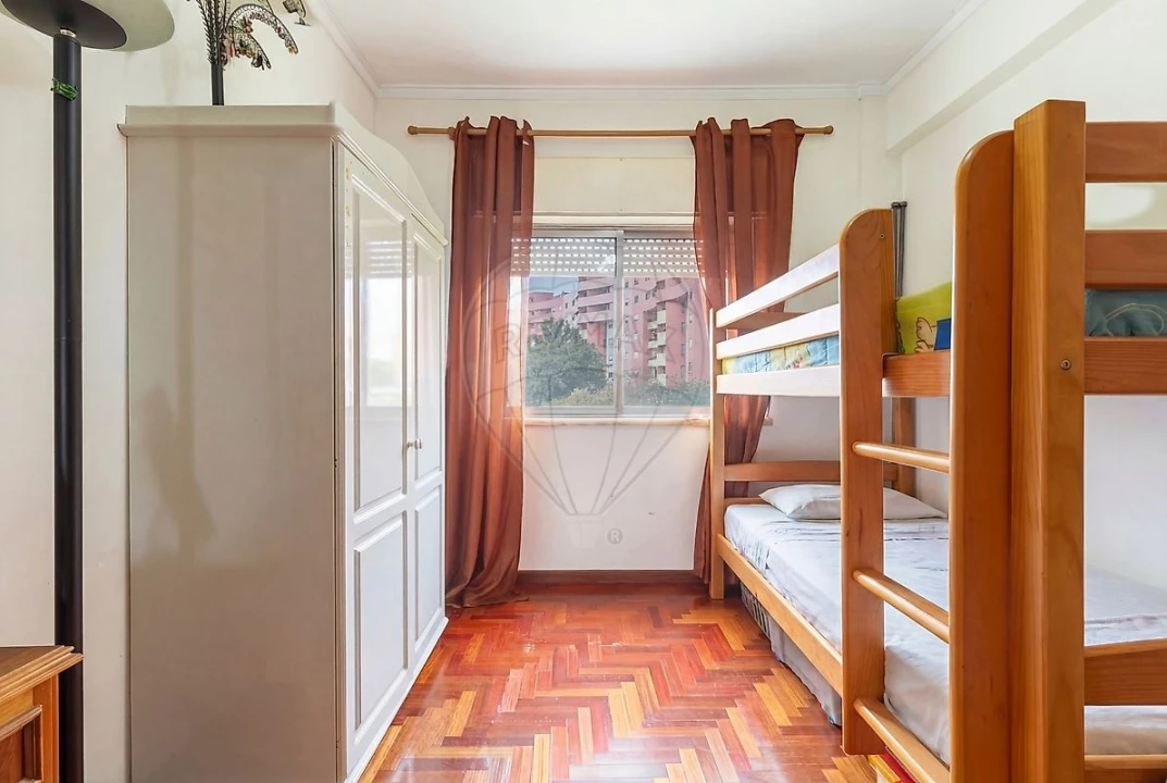 Apartamento T2 para Venda em Odivelas Foto 9
