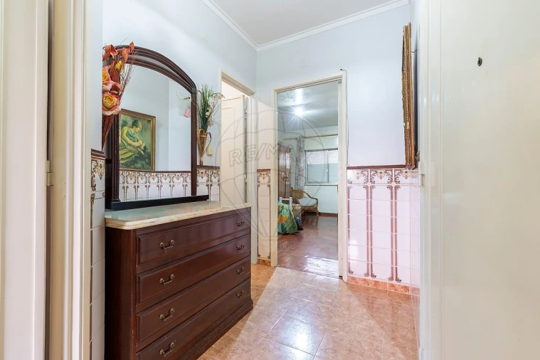 Apartamento T2 para Venda em Odivelas Foto 11