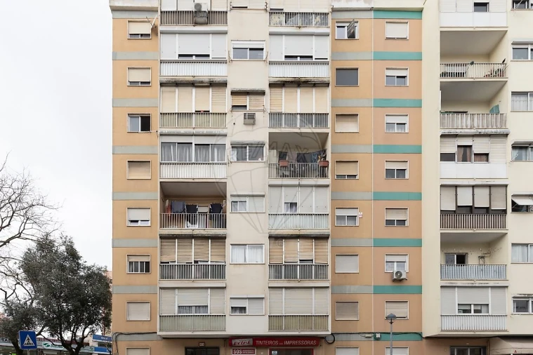 Apartamento T2 para Venda em Odivelas Foto 12
