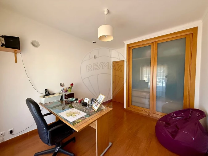 Moradia T5 para Venda em Algueirão-Mem Martins Foto 13