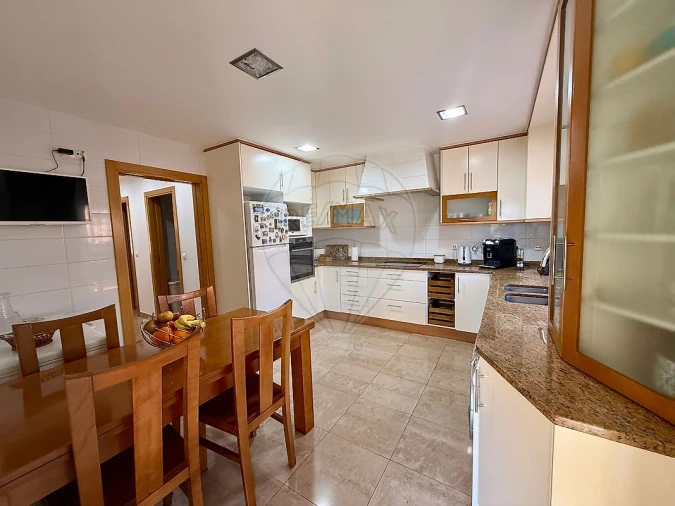 Moradia T5 para Venda em Algueirão-Mem Martins Foto 8