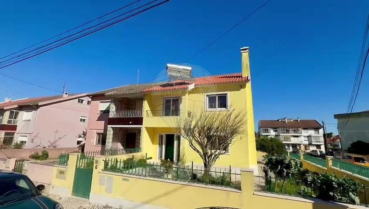 Moradia T5 para Venda em Algueirão-Mem Martins Foto 31