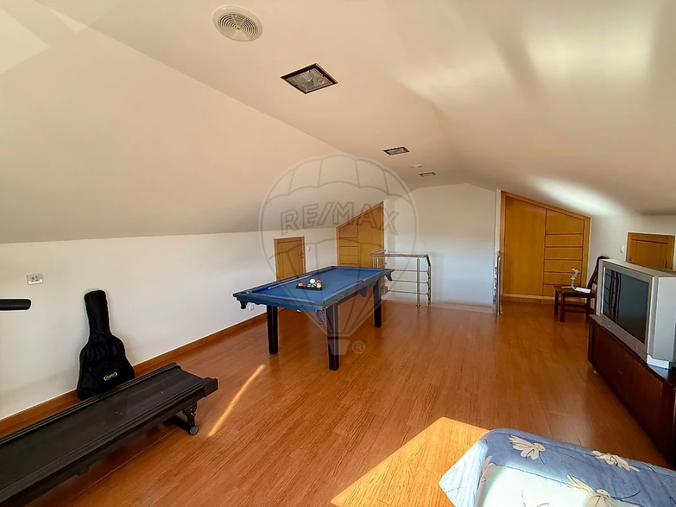 Moradia T5 para Venda em Algueirão-Mem Martins Foto 25