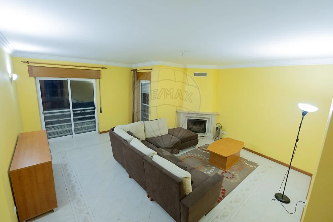 Apartamento T2 para Venda em Alcabideche Foto 9