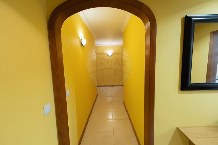 Apartamento T2 para Venda em Alcabideche Foto 16