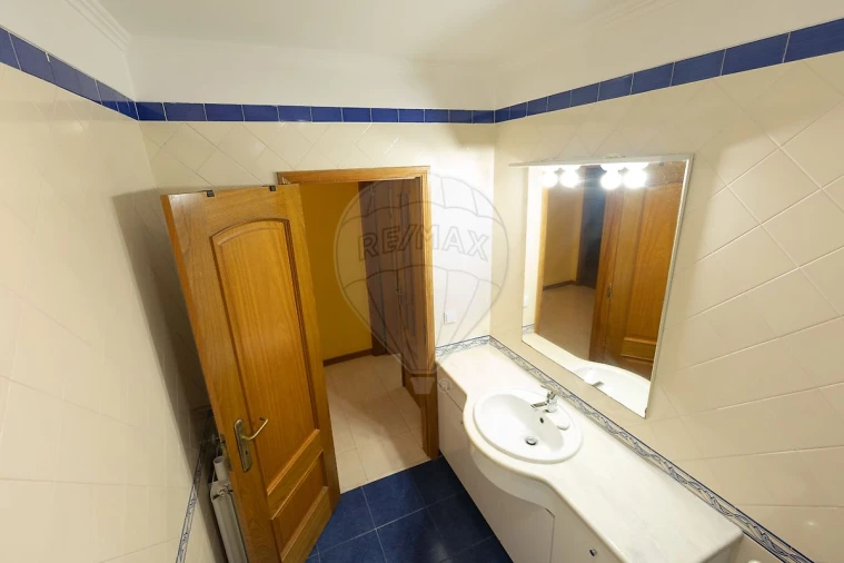 Apartamento T2 para Venda em Alcabideche Foto 7