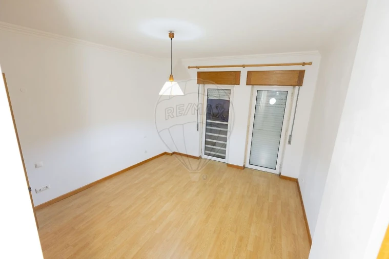 Apartamento T2 para Venda em Alcabideche Foto 3