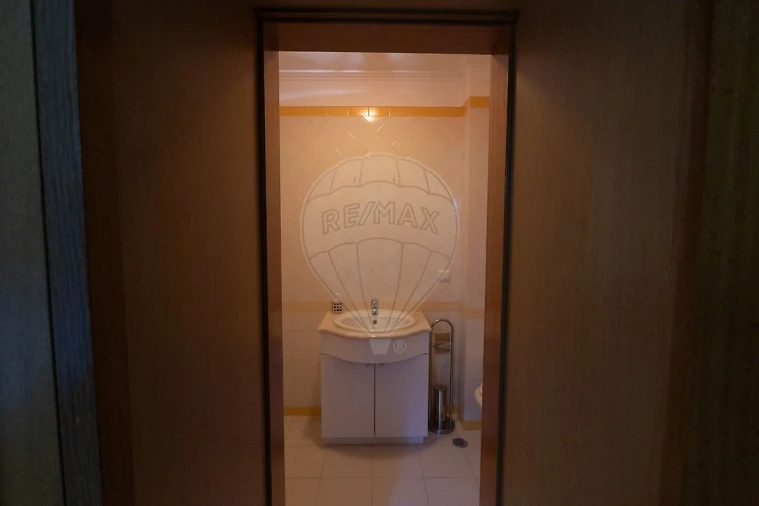 Apartamento T2 para Venda em Alcabideche Foto 6