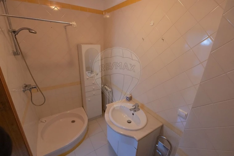 Apartamento T2 para Venda em Alcabideche Foto 11