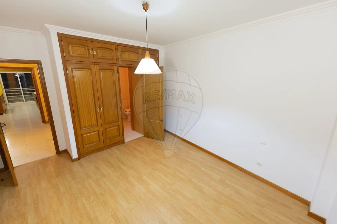 Apartamento T2 para Venda em Alcabideche Foto 5