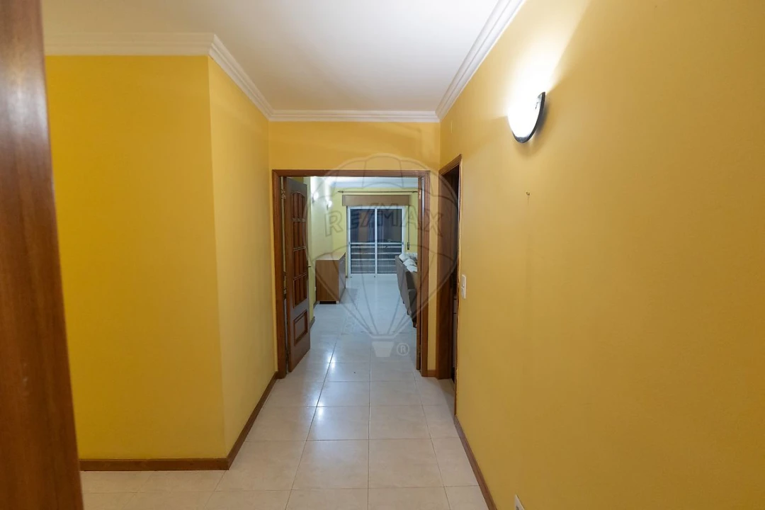 Apartamento T2 para Venda em Alcabideche Foto 10