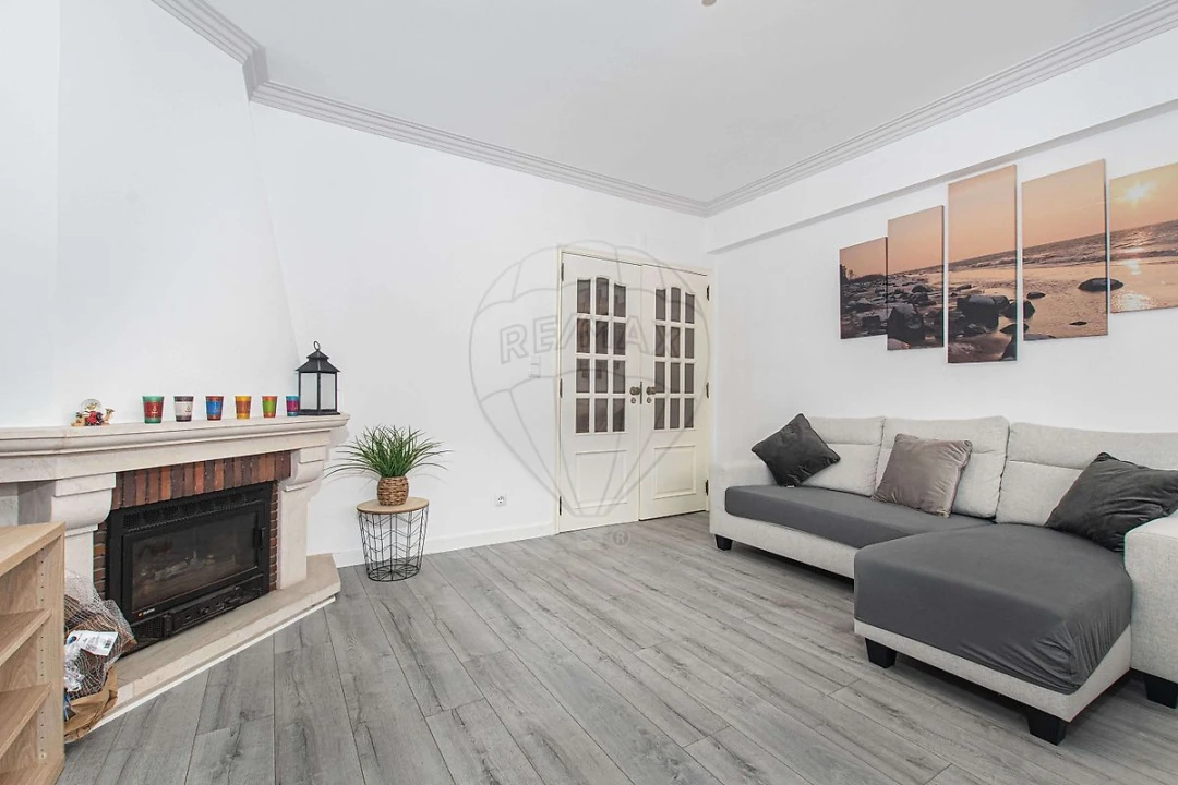 Apartamento T2 para Arrendamento em Póvoa de Santa Iria e Forte da Casa Foto 3