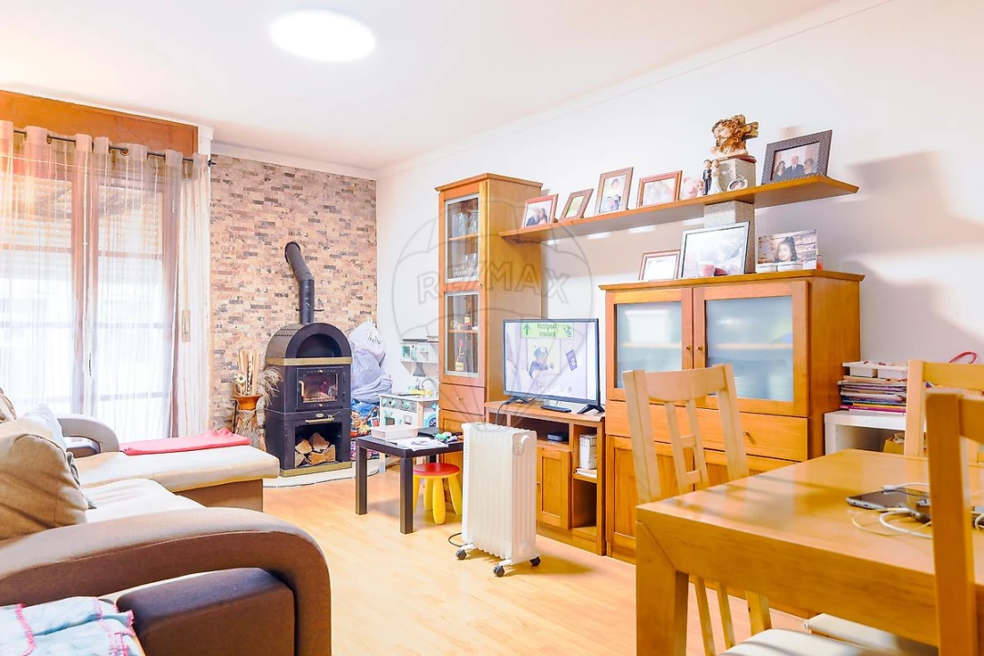 Moradia T3 para Venda em Azambuja Foto 3