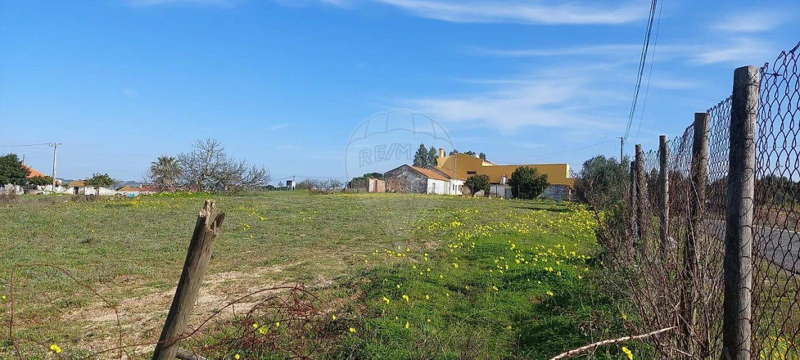 Moradia T3 para Venda em Aveiras de Cima Foto 18