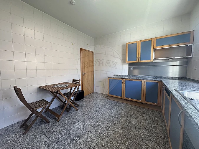 Moradia T4 para Arrendamento em Quinta do Anjo Foto 28