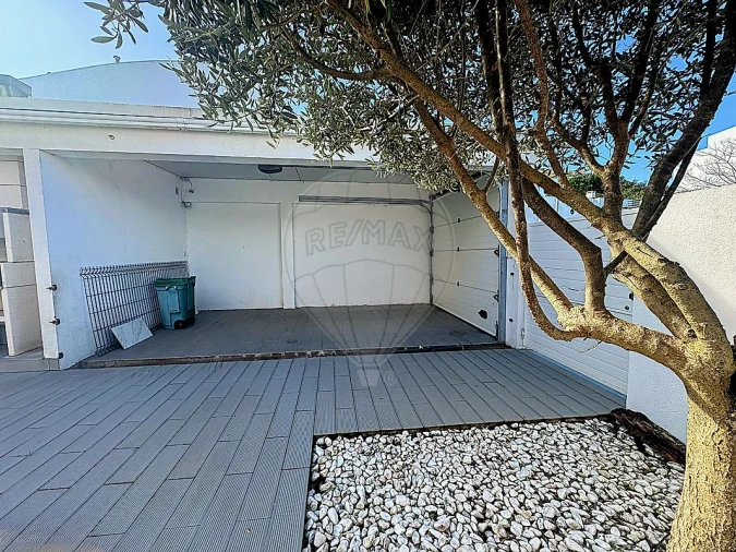 Moradia T4 para Arrendamento em Quinta do Anjo Foto 19