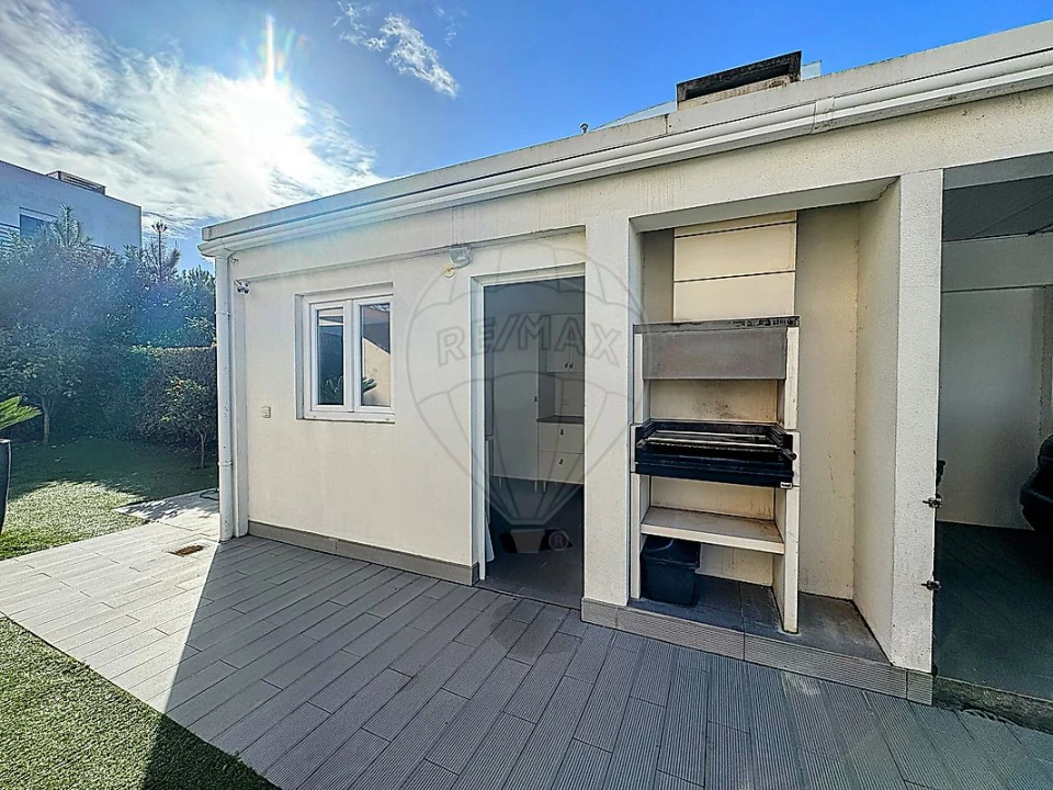 Moradia T4 para Arrendamento em Quinta do Anjo Foto 18