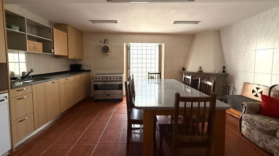 Moradia T3 para Venda em Cadafaz e Colmeal Foto 8