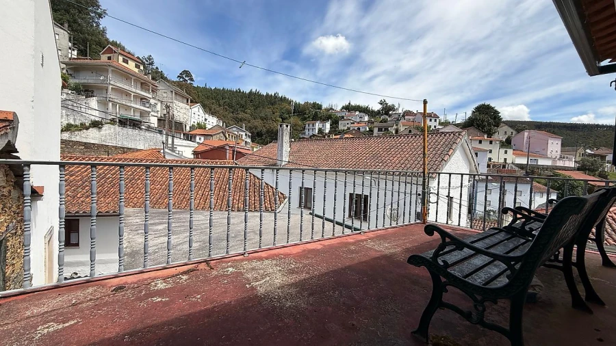 Moradia T3 para Venda em Cadafaz e Colmeal Foto 12