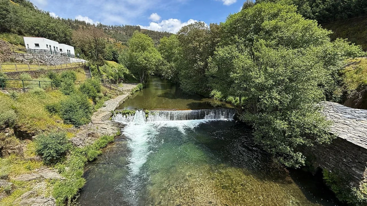 Moradia T3 para Venda em Cadafaz e Colmeal Foto 20