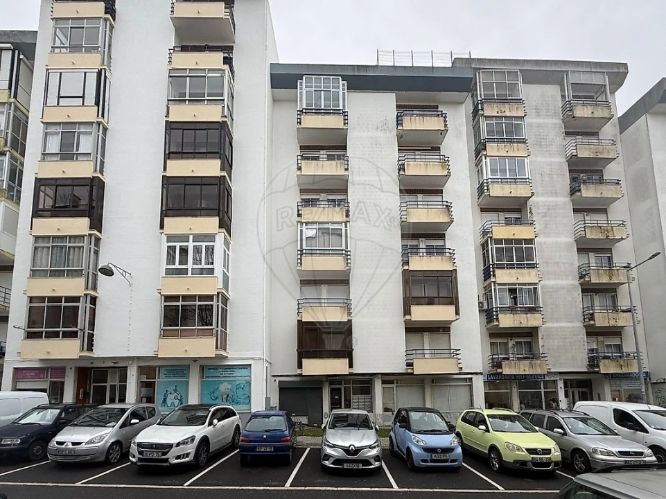 Loja para Venda em Rio de Mouro Foto 2