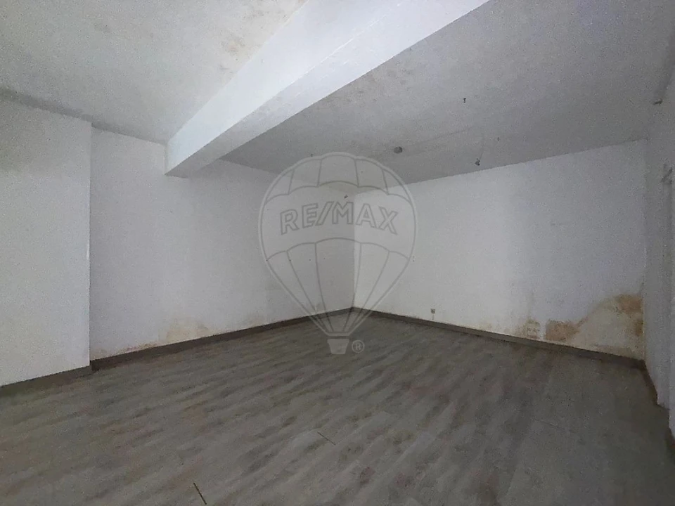 Loja para Venda em Rio de Mouro Foto 10