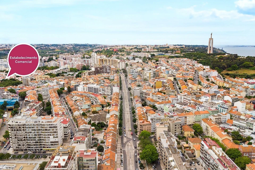 Loja para Venda em Almada, Cova da Piedade, Pragal e Cacilhas Foto 9