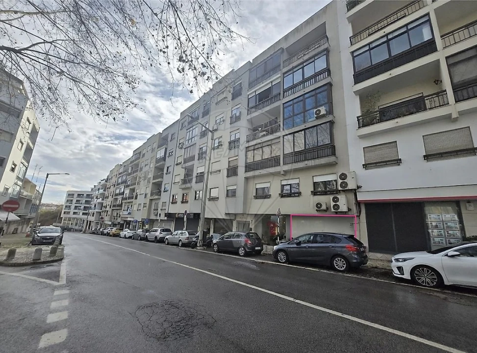 Loja para Venda em Almada, Cova da Piedade, Pragal e Cacilhas Foto 5