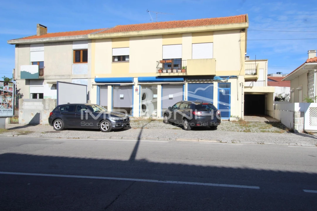Prédio para Venda em Marinha Grande Foto 1