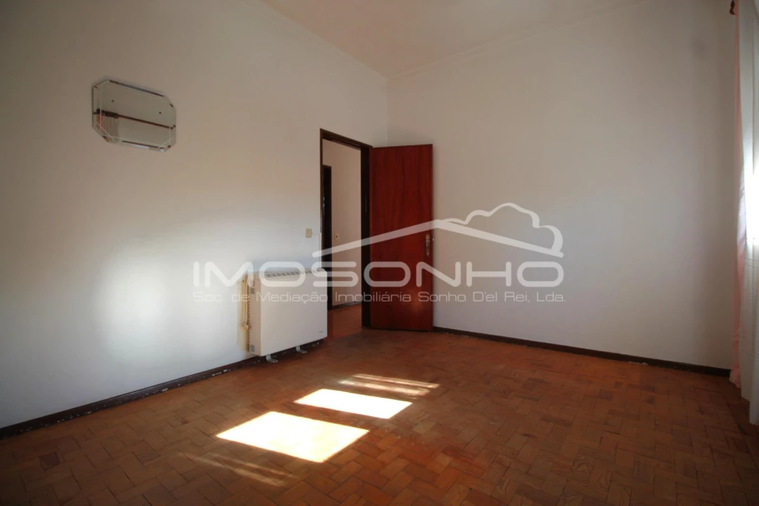 Prédio para Venda em Marinha Grande Foto 28