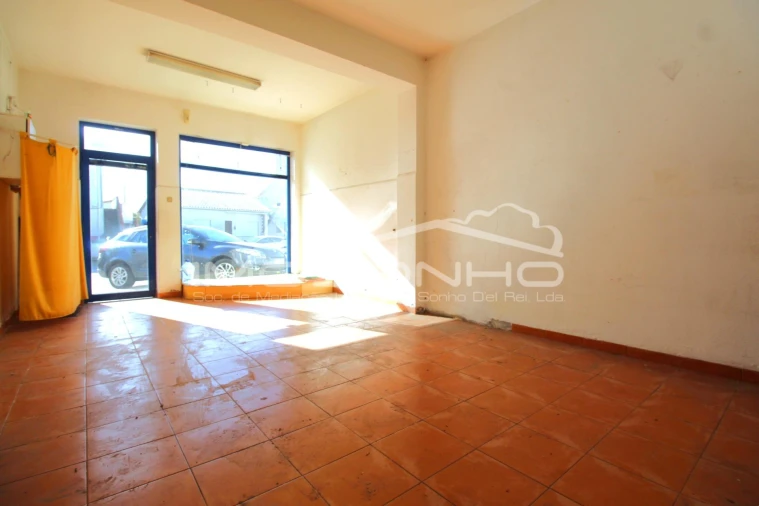 Prédio para Venda em Marinha Grande Foto 3