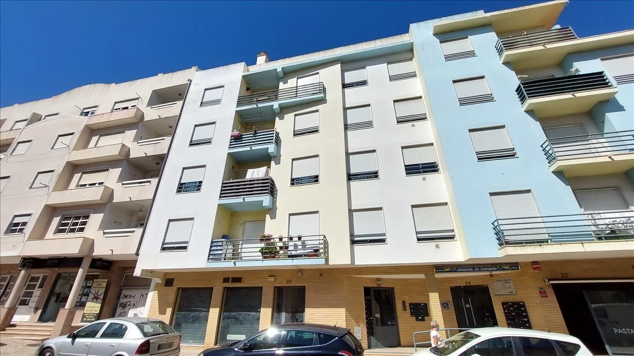 Apartamento T2 para Venda em Agualva e Mira-Sintra Foto 1