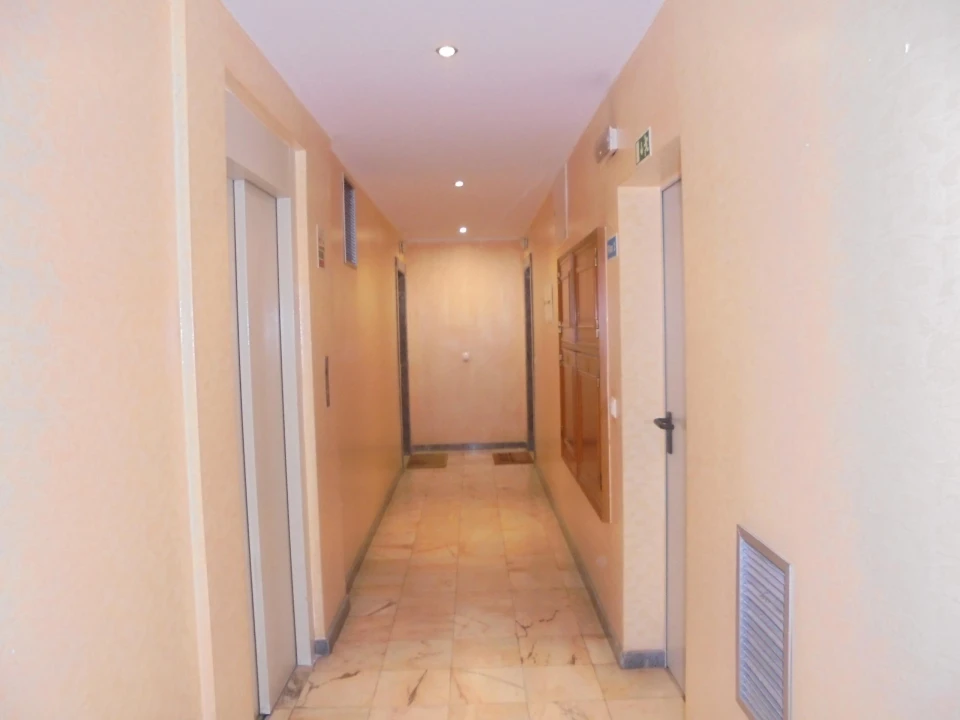Apartamento T2 para Venda em Agualva e Mira-Sintra Foto 3