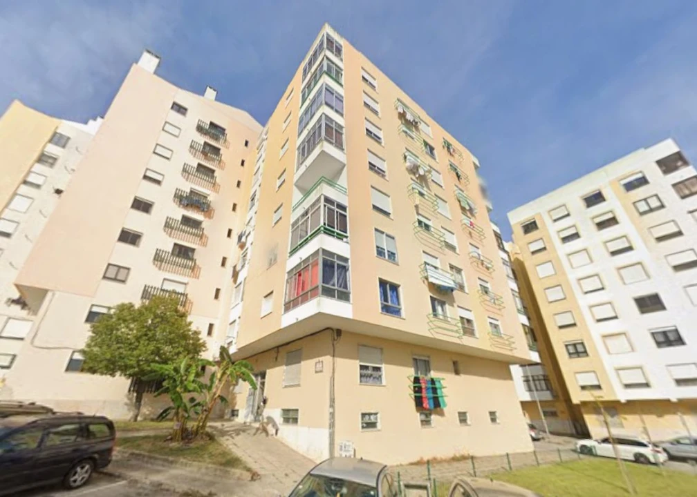 Apartamento T2 para Venda em Agualva e Mira-Sintra Foto 1