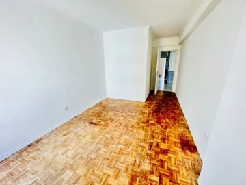 Apartamento T2 para Venda em Agualva e Mira-Sintra