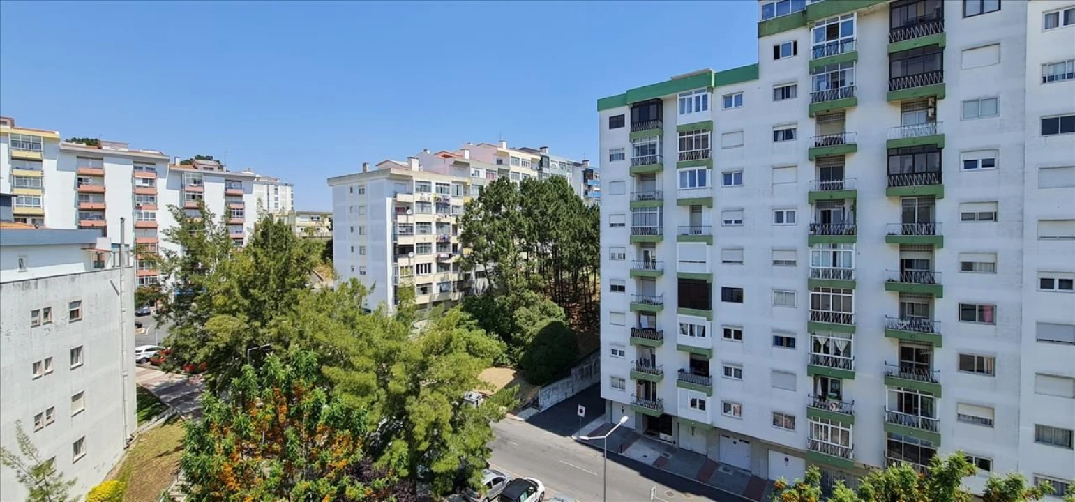 Apartamento T3 para Venda em Rio de Mouro Foto 13