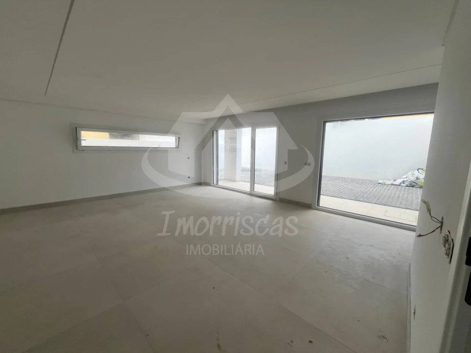 Moradia T4 para Venda em Santa Iria de Azoia, São João da Talha e Bobadela Foto 33