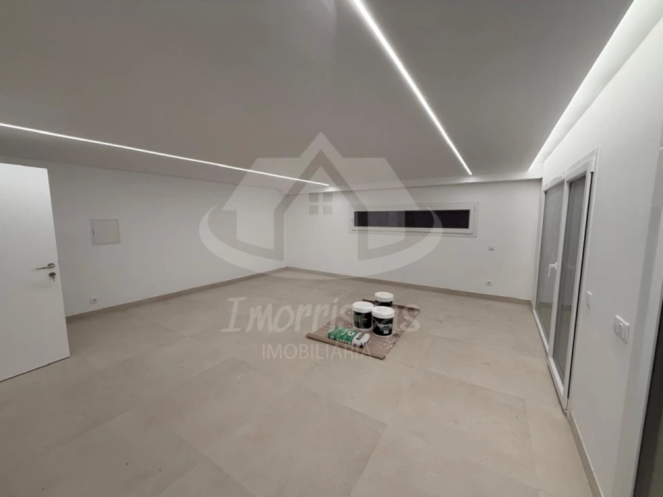 Moradia T4 para Venda em Santa Iria de Azoia, São João da Talha e Bobadela Foto 42