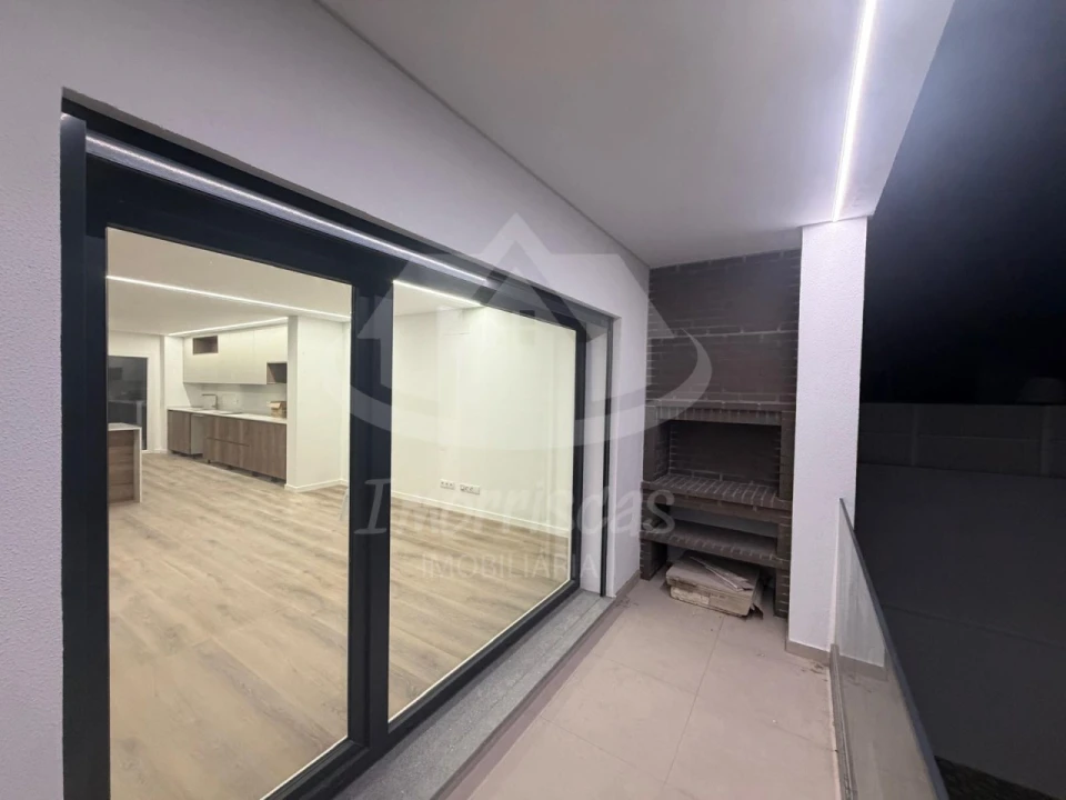 Moradia T4 para Venda em Santa Iria de Azoia, São João da Talha e Bobadela Foto 51