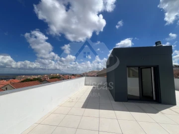 Moradia T4 para Venda em Santa Iria de Azoia, São João da Talha e Bobadela